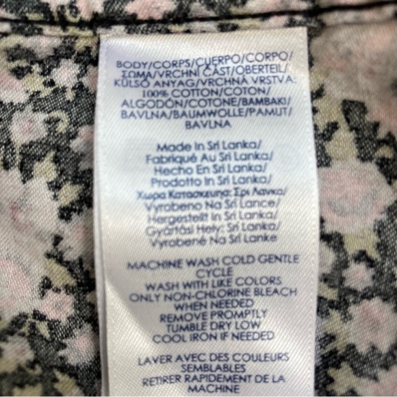 Chaps No Iron Button Down Shirt Black/Pink Ditsy Floral Contrasting Cuffs M - Picture 13 of 15